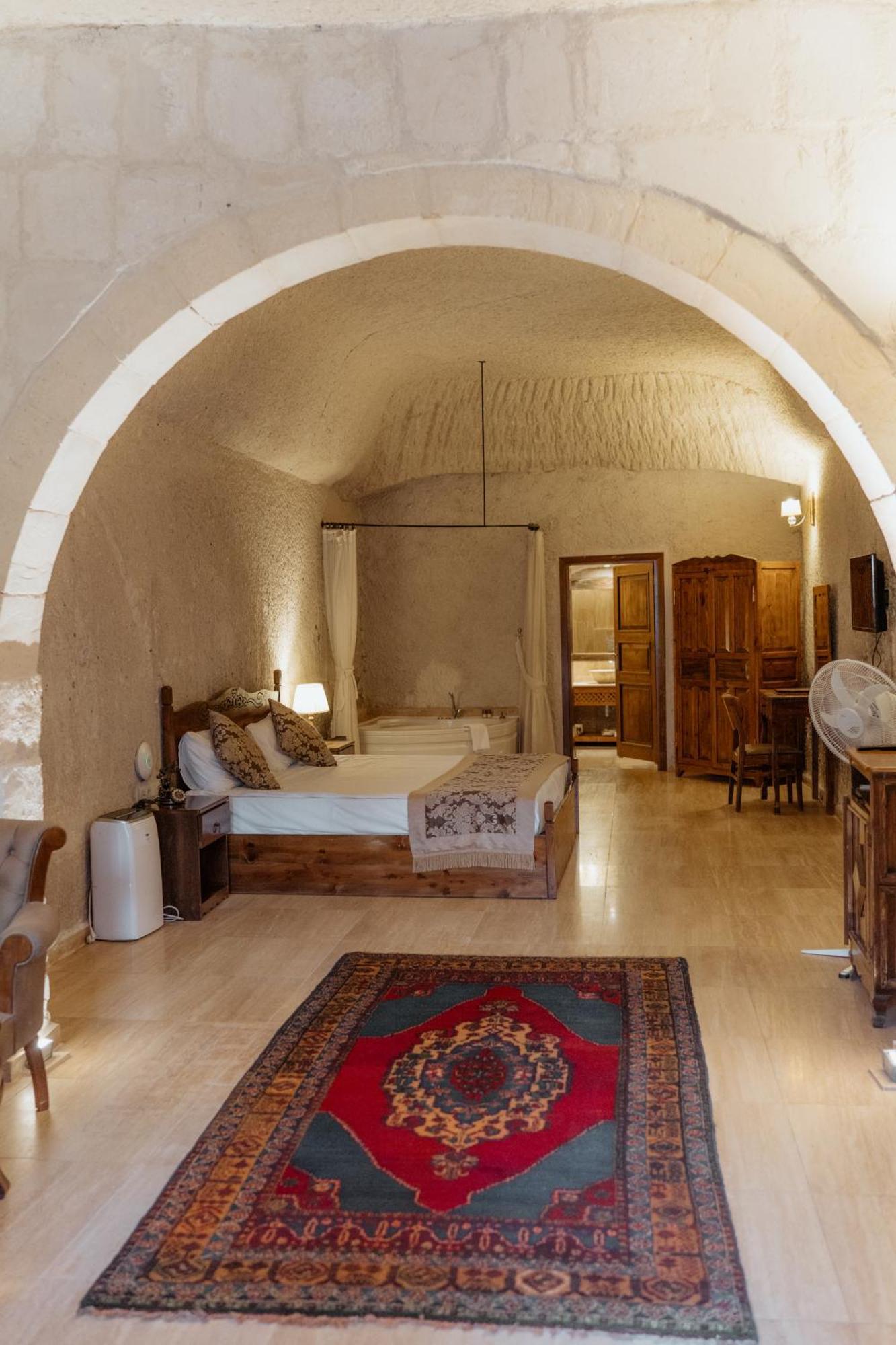 Отель Kismet Cave Mansion Гореме Экстерьер фото