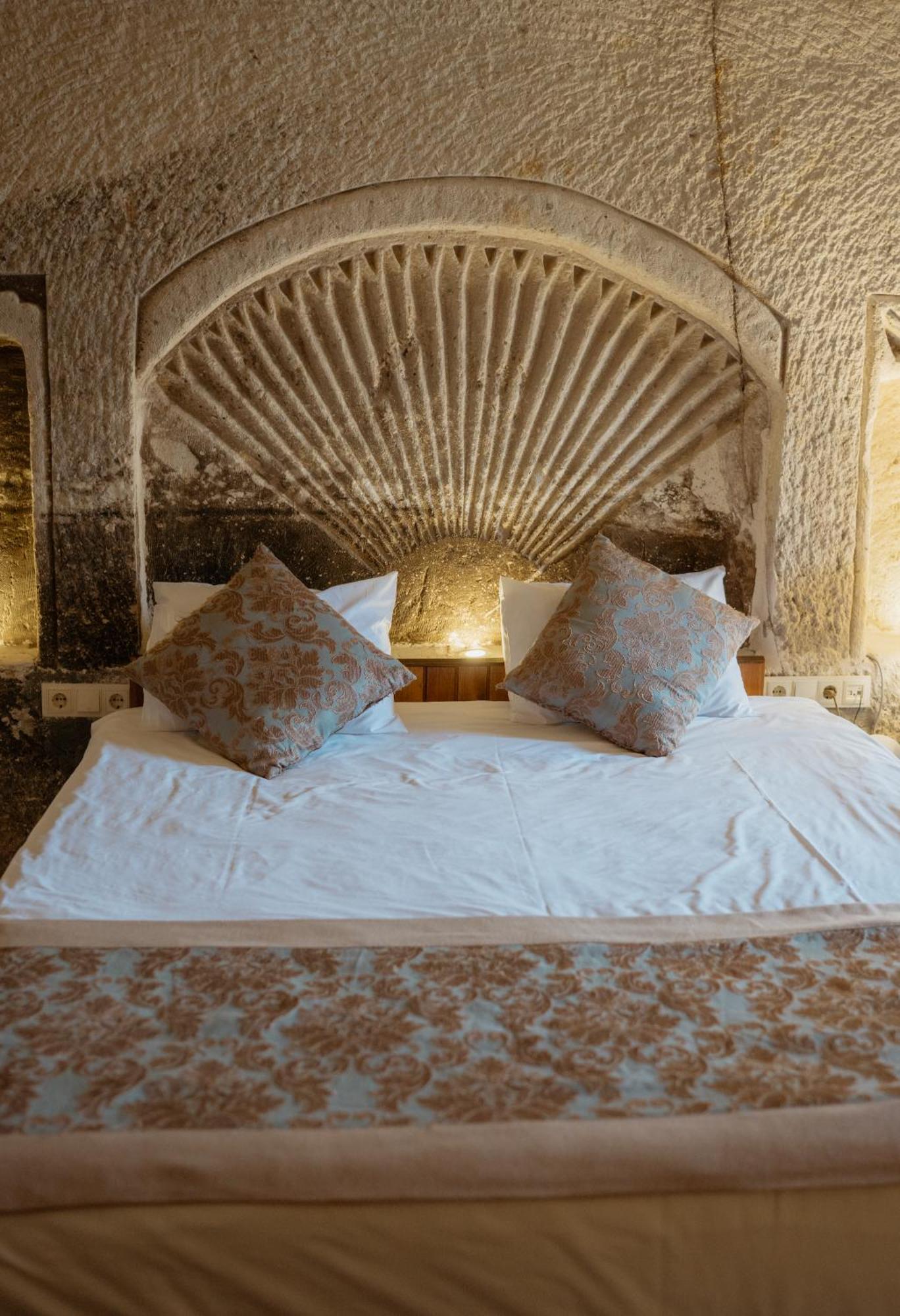 Отель Kismet Cave Mansion Гореме Экстерьер фото